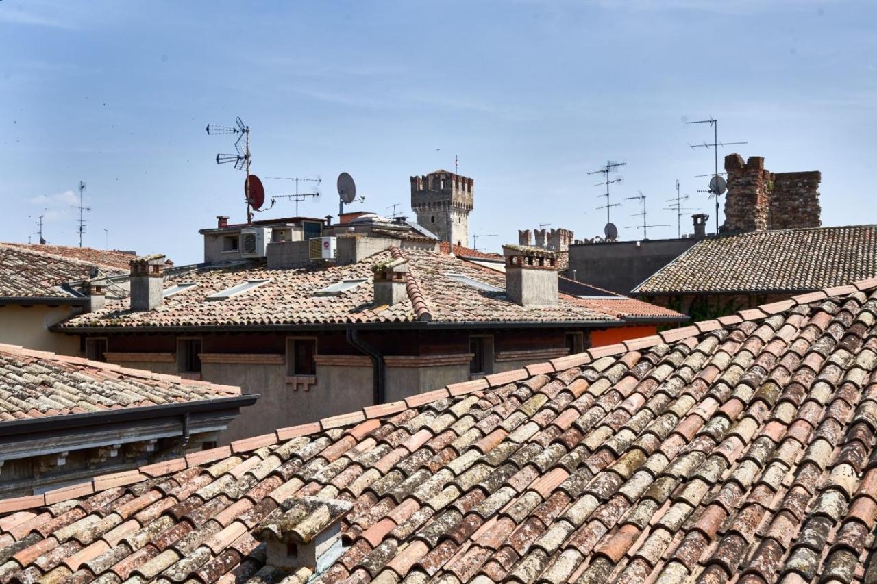 Porto Valentino Apartment Sirmione Esterno foto