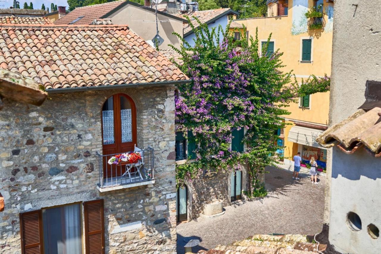 Porto Valentino Apartment Sirmione Esterno foto